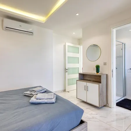 The Marylou Penthouse Daire