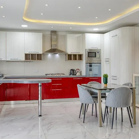 The Marylou Penthouse Apartmán L-Imgarr