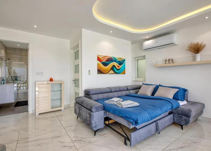 The Marylou Penthouse Apartament L-Imgarr