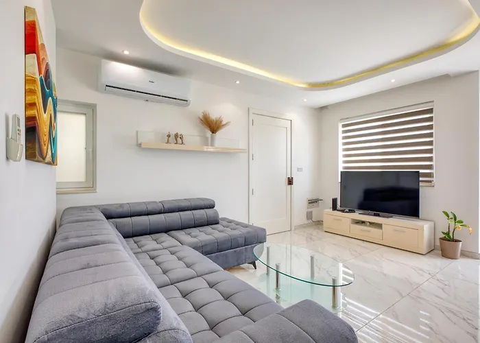 The Marylou Penthouse Apartament L-Imgarr